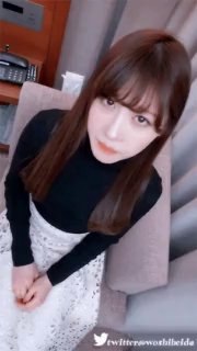 台湾性感网红女神和男友啤酒瓶插骚话连篇真让人欲罢不能